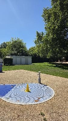 Bild mit neuem Toilettencontainer im WieTalBad
